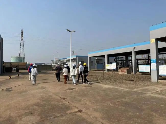 c9e79f7cc8b71cd890f64eb55f1acb94.jpg c9e79f7cc8b71cd890f64eb55f1acb94.jpg